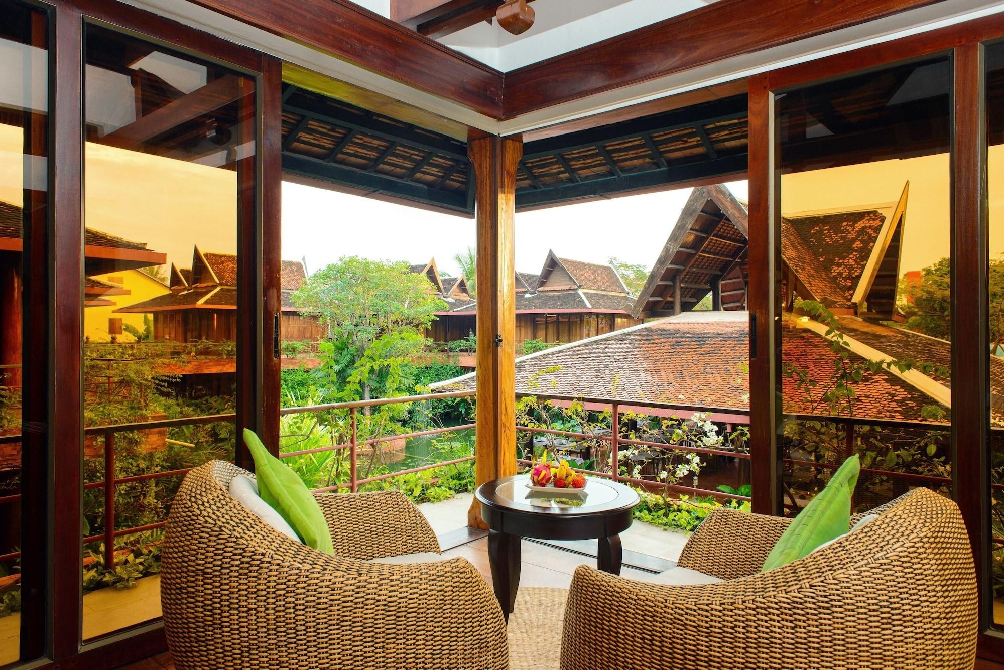 Angkor Village Hotel Siem Reap Eksteriør bilde A view from a suite at the resort