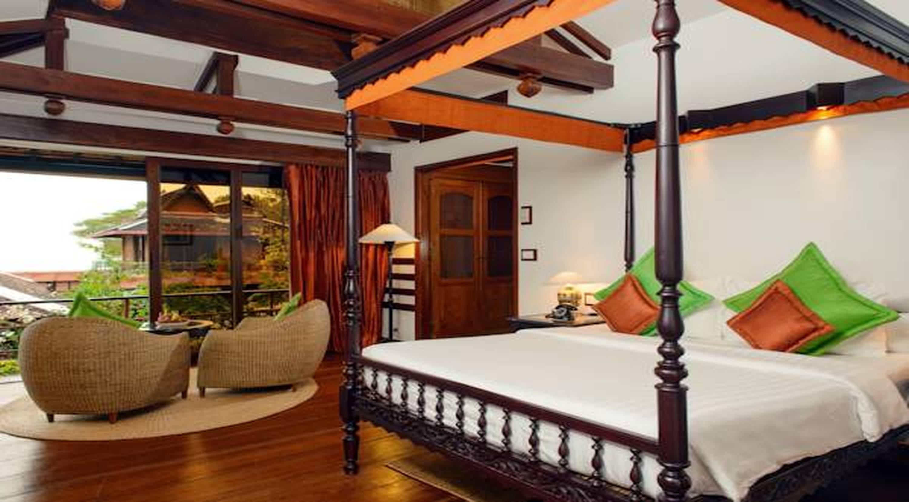 Angkor Village Hotel Siem Reap Eksteriør bilde A bedroom at the resort